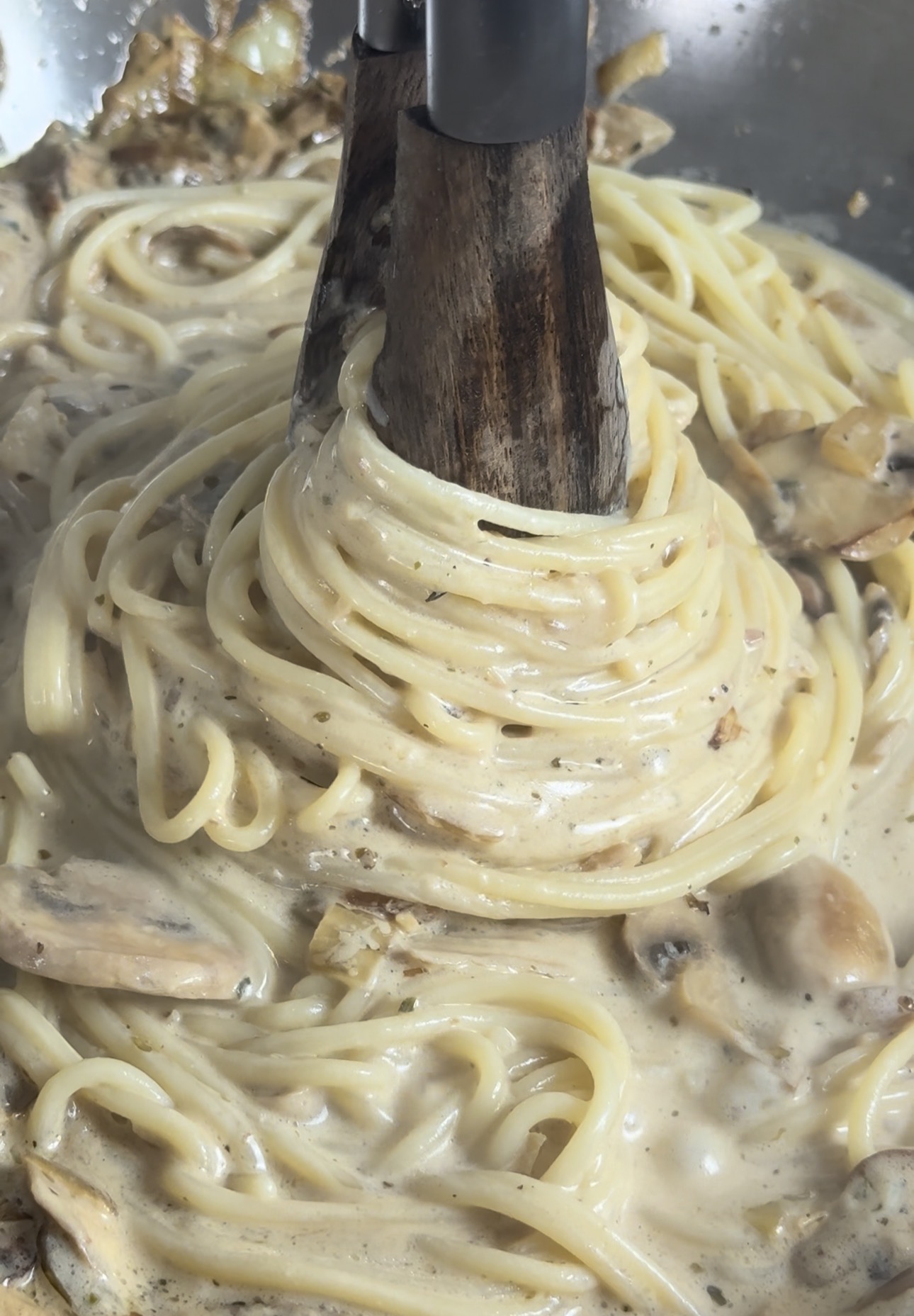 Creamy Mushroom Spaghetti