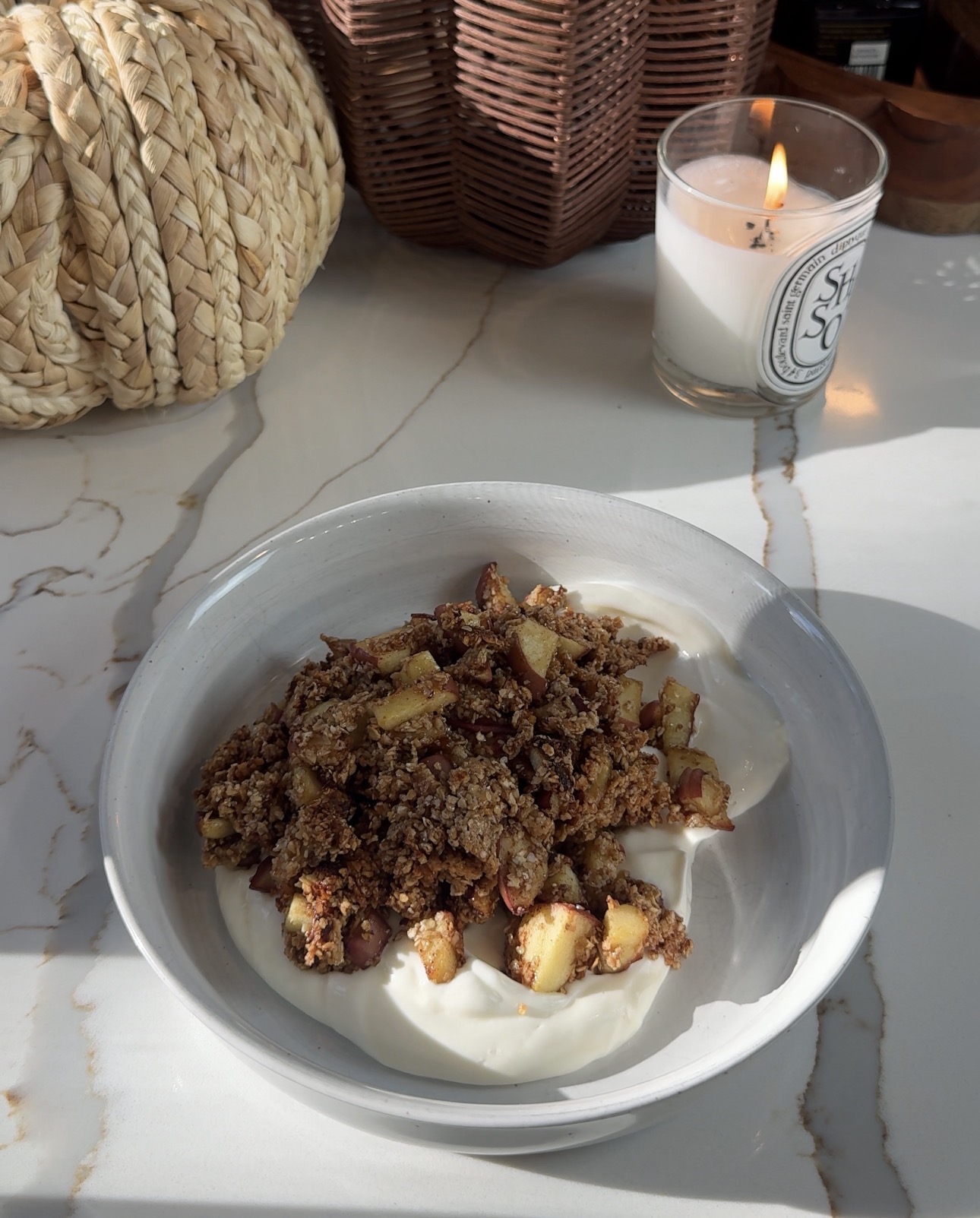 Cinnamon Apple Breakfast Crumble